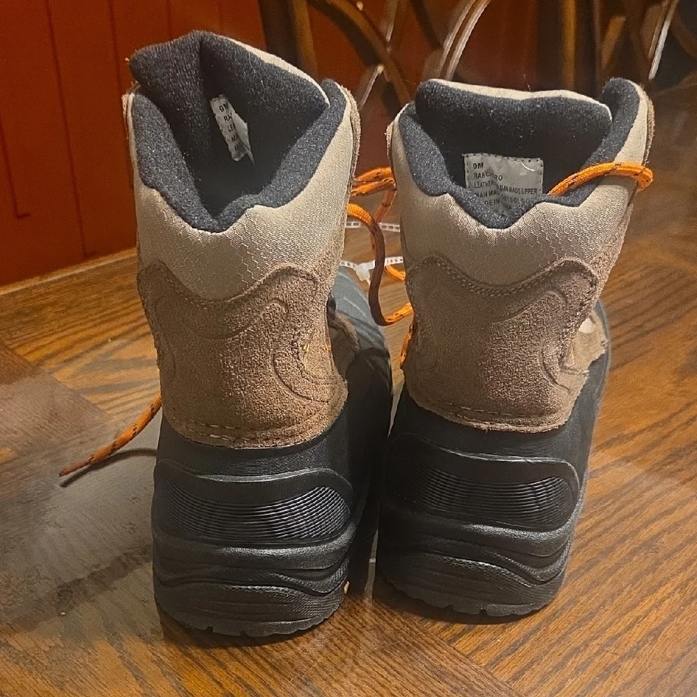 Khombu Tan and Black Outdoor Boots with Orange Laces In Men's Size 9 NWOB - Picture 9 of 10